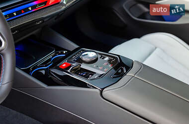 Седан BMW M5 2025 в 