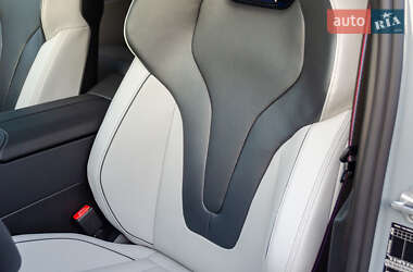 Седан BMW M5 2025 в 