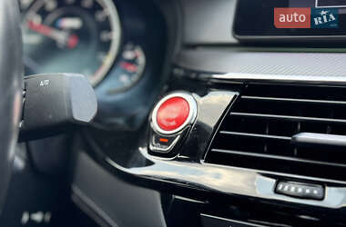 Седан BMW M5 2019 в 