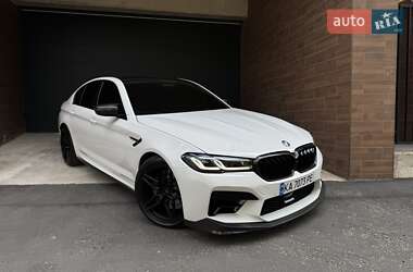 Седан BMW M5 2023 в Одесі
