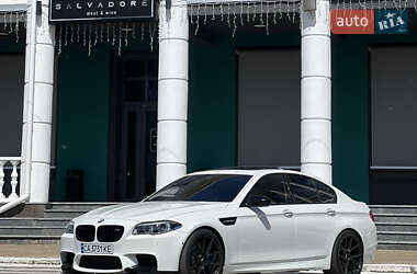 Седан BMW M5 2013 в 