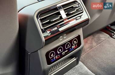 Седан BMW M5 2025 в 