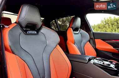 Седан BMW M5 2025 в 