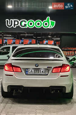 Седан BMW M5 2013 в 