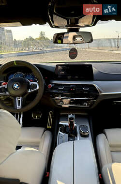 Седан BMW M5 2018 в 