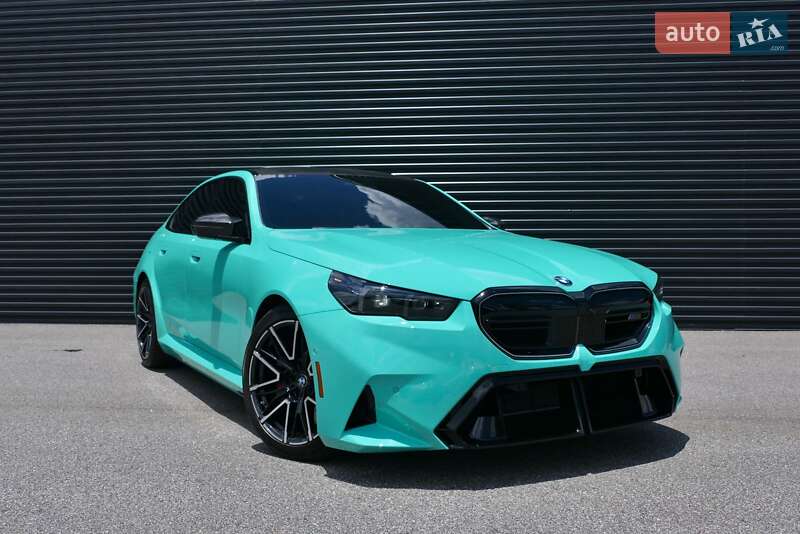 BMW M5 2025