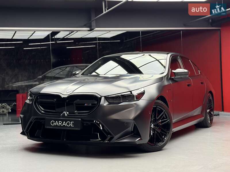BMW M5 2025