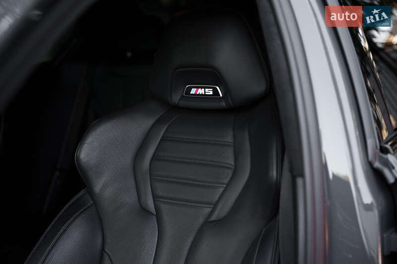 Седан BMW M5 2019 в Киеве