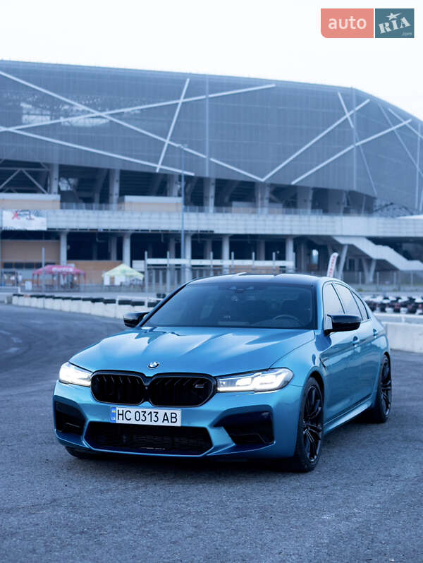 Седан BMW M5 2019 в 