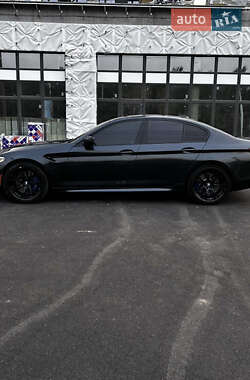 Седан BMW M5 2020 в 