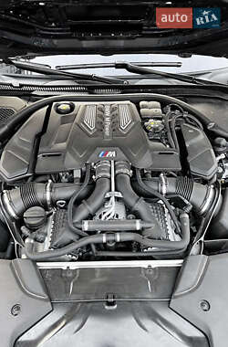 Седан BMW M5 2020 в 