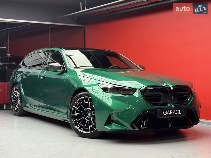 BMW M5 2025