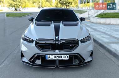 Седан BMW M5 2025 в 
