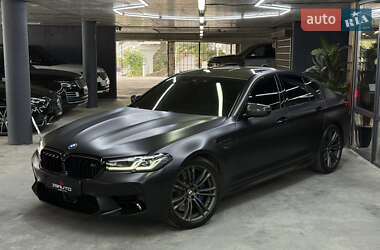 Седан BMW M5 2018 в 