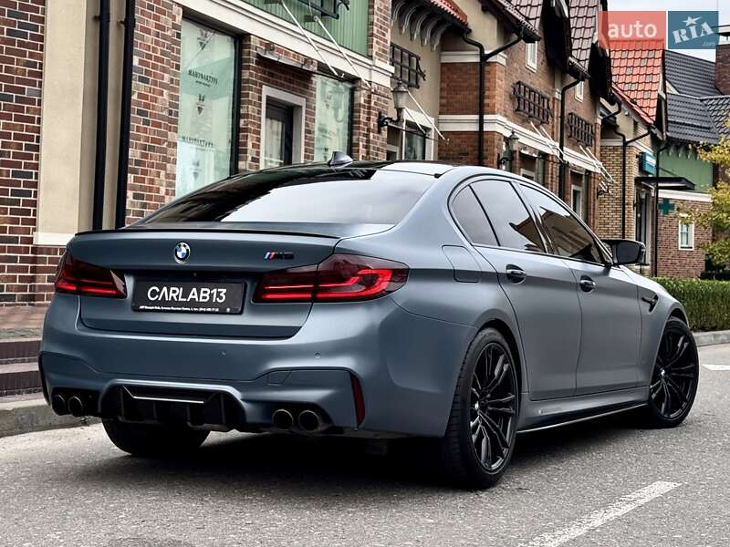 Седан BMW M5 2018 в Киеве