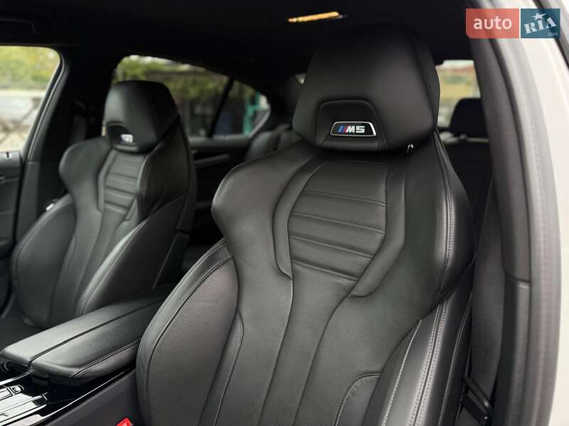 Седан BMW M5 2022 в Одессе
