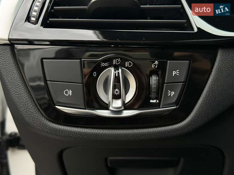 Седан BMW M5 2022 в Одессе