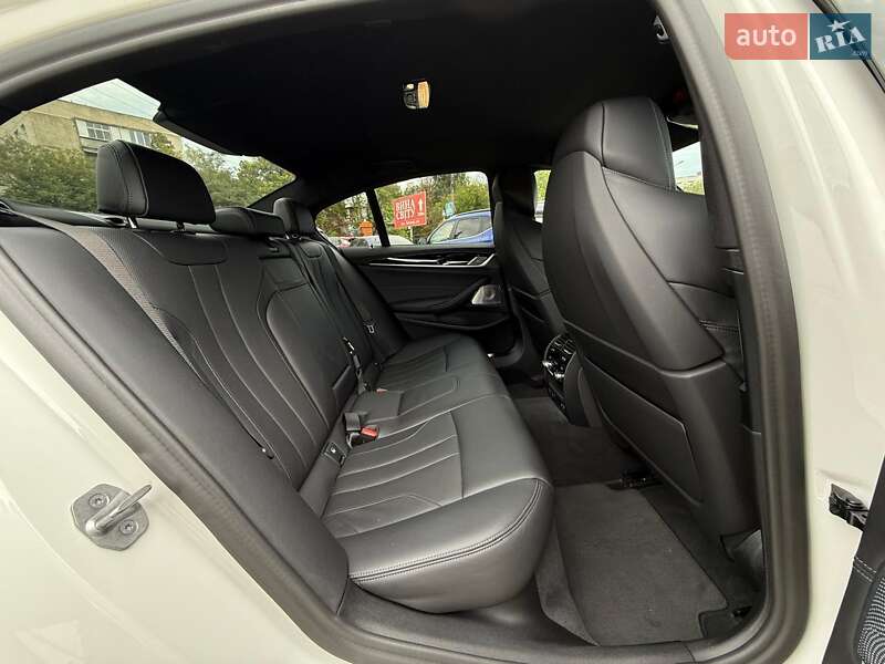 Седан BMW M5 2022 в Одессе