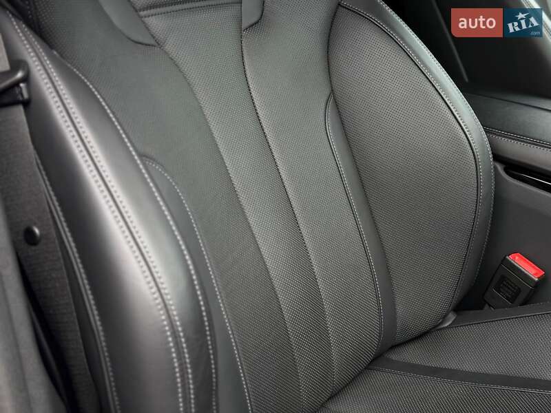 Седан BMW M5 2022 в Одессе