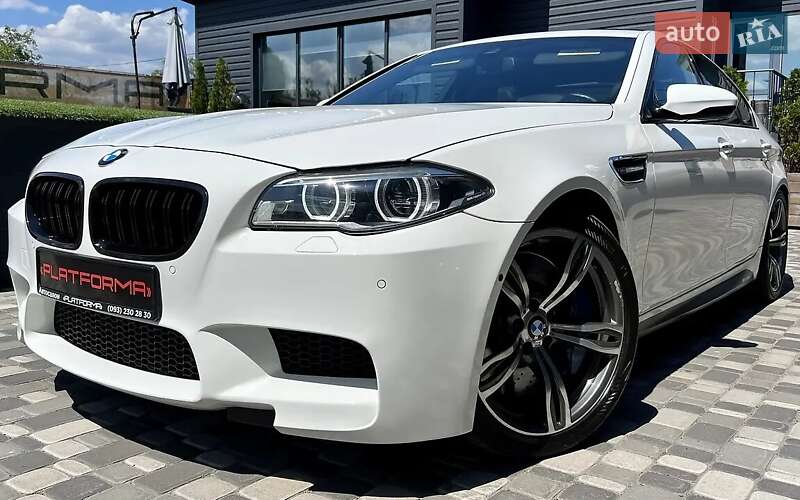 Седан BMW M5 2014 в Киеве