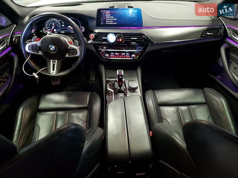 Седан BMW M5 2018 в Киеве