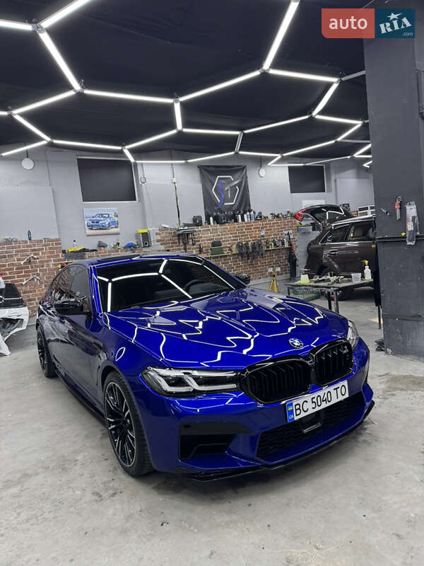Седан BMW M5 2020 в Львове