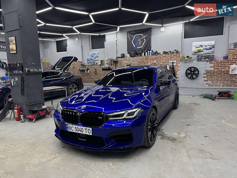 Седан BMW M5 2020 в Львове