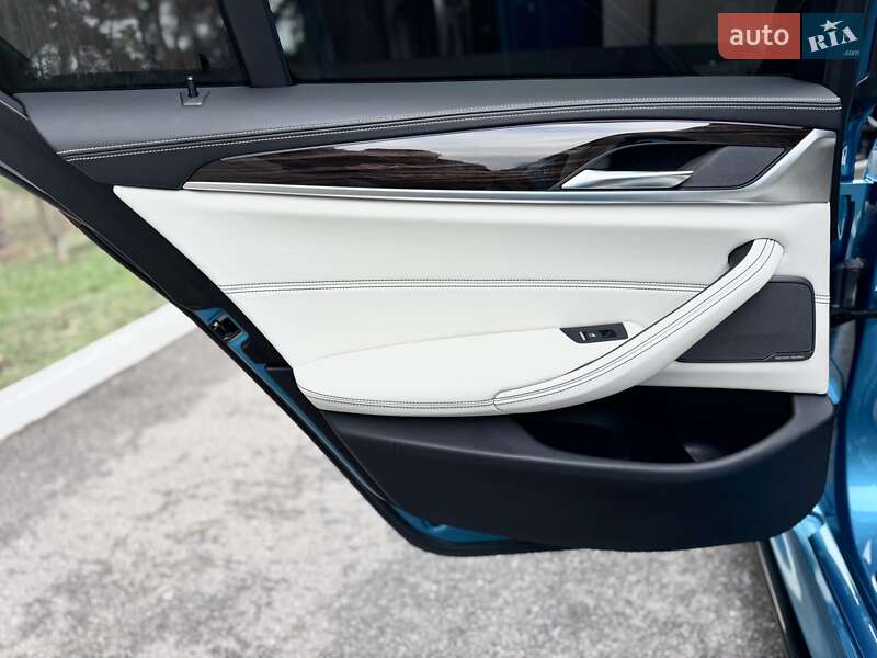 Седан BMW M5 2018 в Киеве фото 37 Седан BMW M5 2018 в Киеве