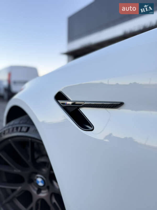 Седан BMW M5 2018 в Иршаве