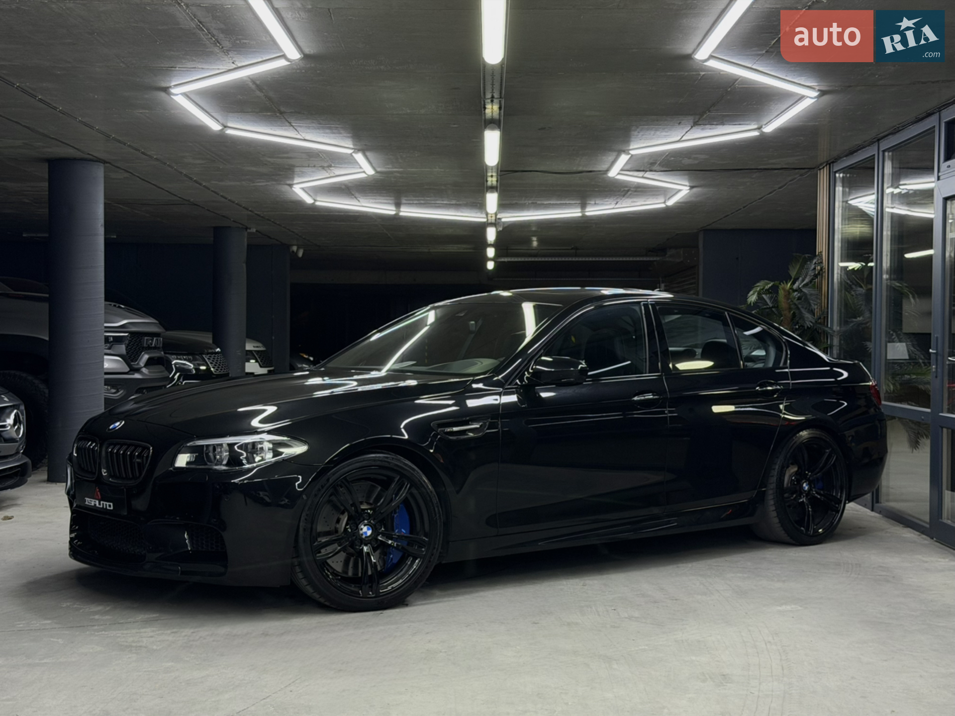 2015 BMW M5 - мініатюра 6
