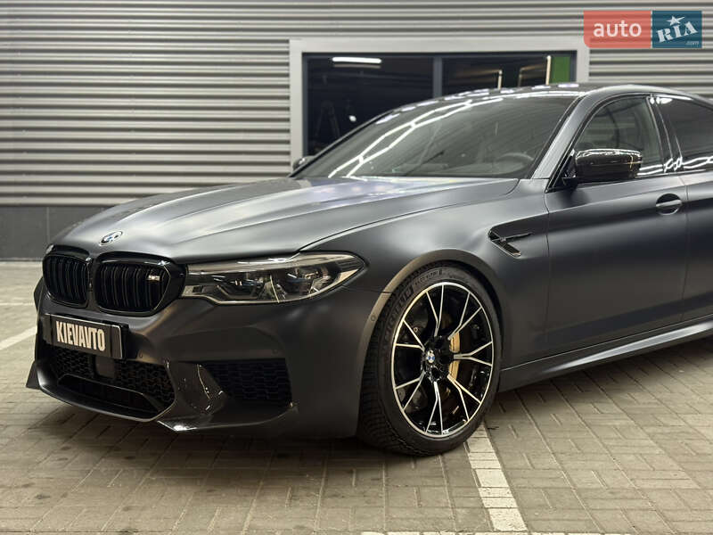 Седан BMW M5 2019 в Киеве