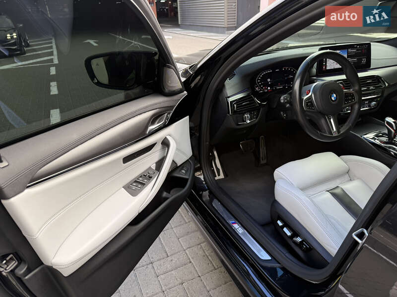 Седан BMW M5 2021 в Киеве