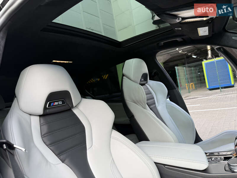 Седан BMW M5 2021 в Киеве