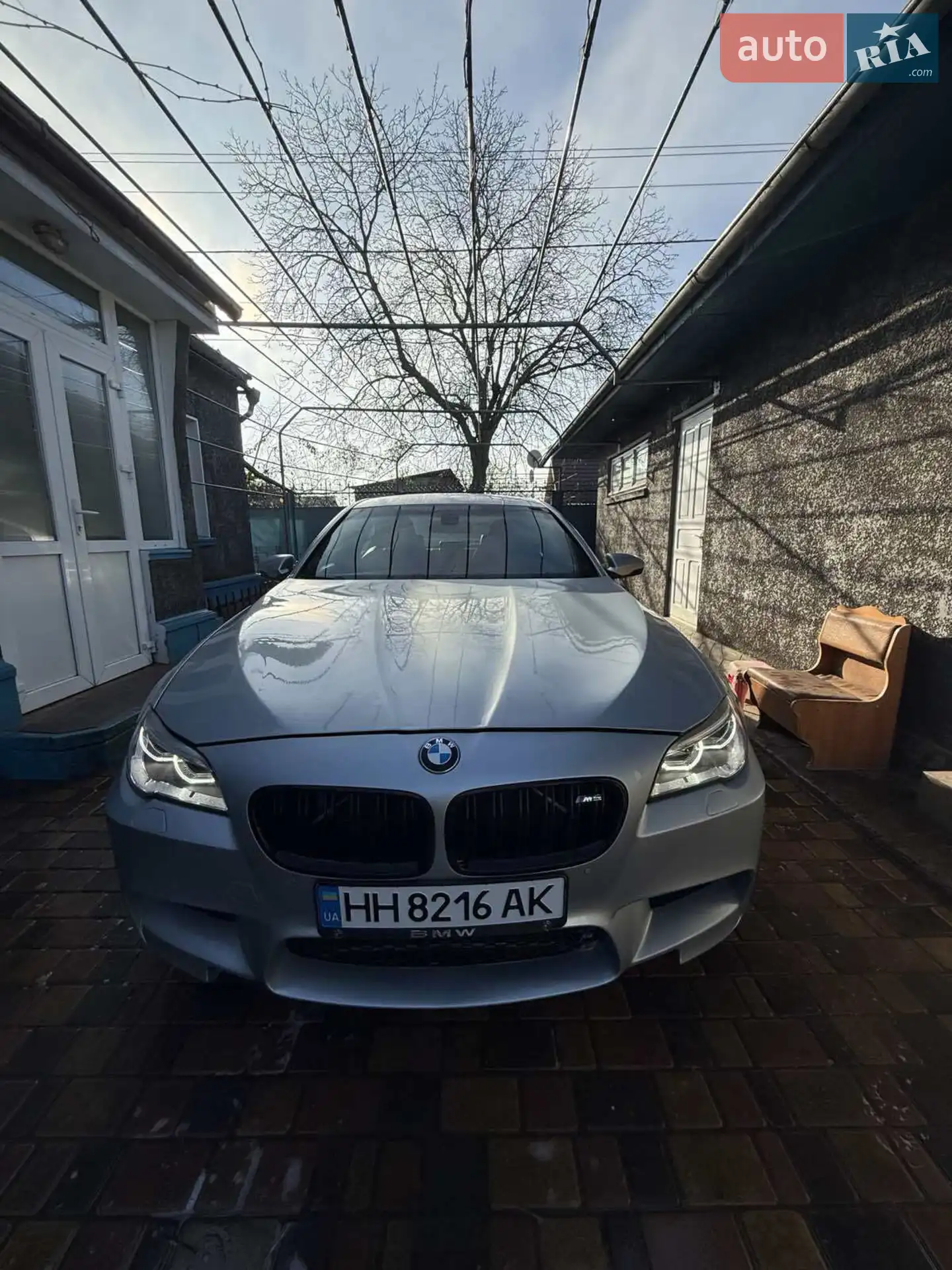 2011 BMW M5 - мініатюра 2