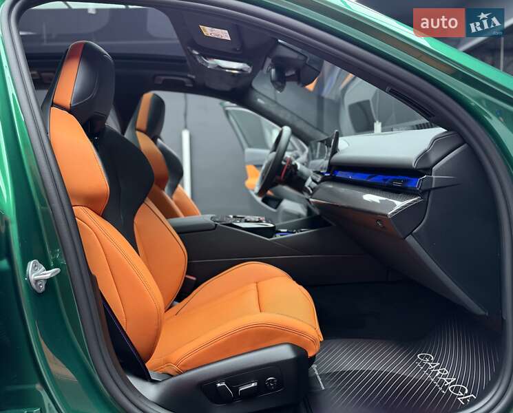 Универсал BMW M5 2025 в Киеве