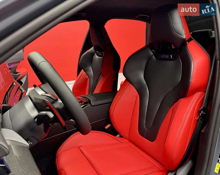 Седан BMW M5 2025 в Киеве