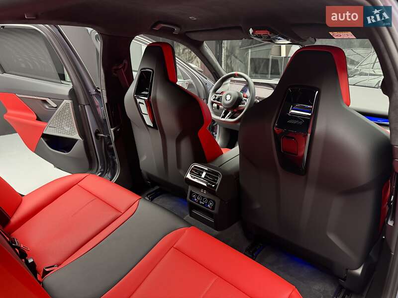 Седан BMW M5 2025 в Киеве