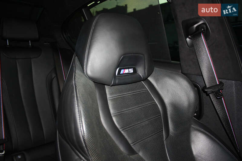 Седан BMW M5 2020 в Хмельницком