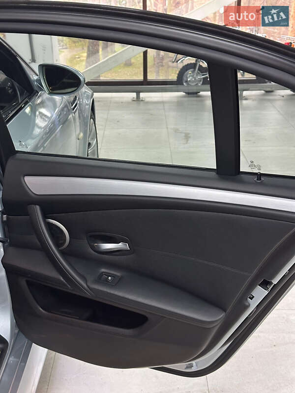 Седан BMW M5 2007 в Киеве