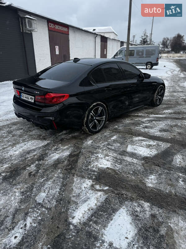 Седан BMW M5 2019 в Киеве