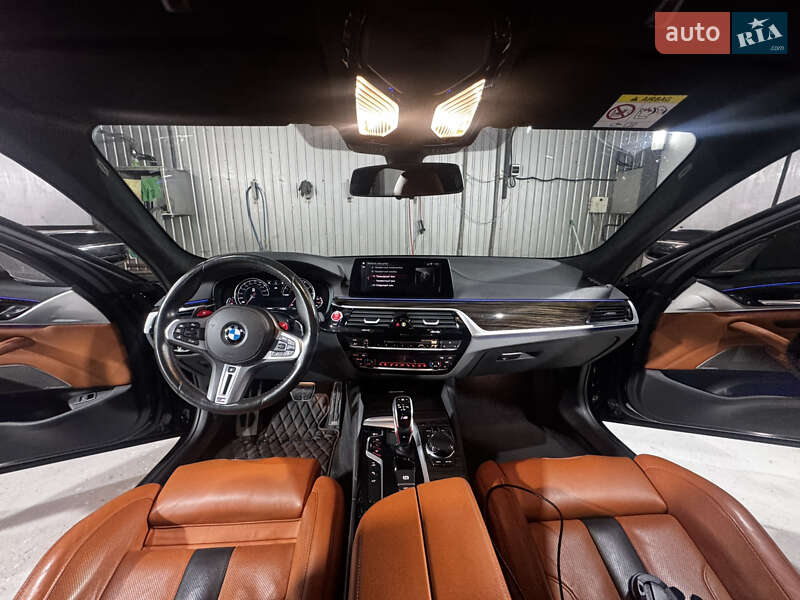 Седан BMW M5 2019 в Киеве