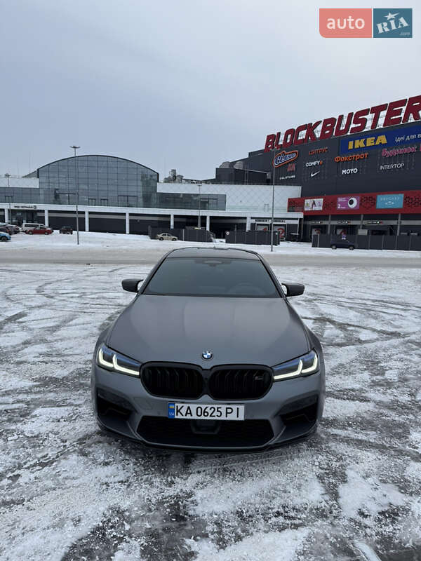 Седан BMW M5 2021 в Киеве