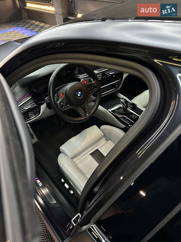 Седан BMW M5 2019 в Киеве