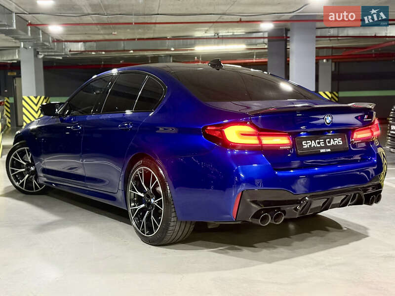 Седан BMW M5 2021 в Киеве
