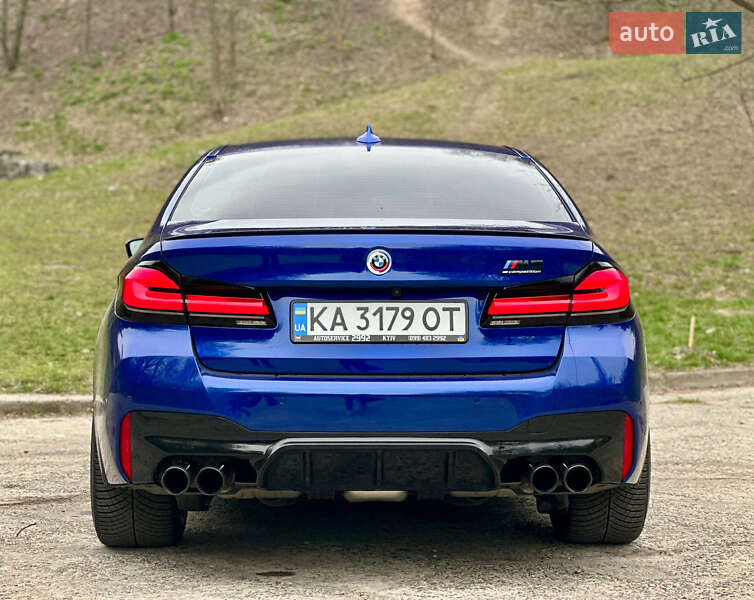 Седан BMW M5 2022 в Киеве