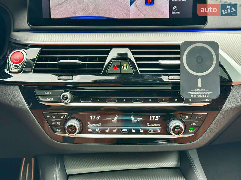 Седан BMW M5 2022 в Киеве