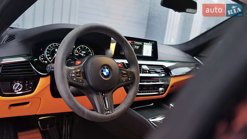Седан BMW M5 2019 в Львове