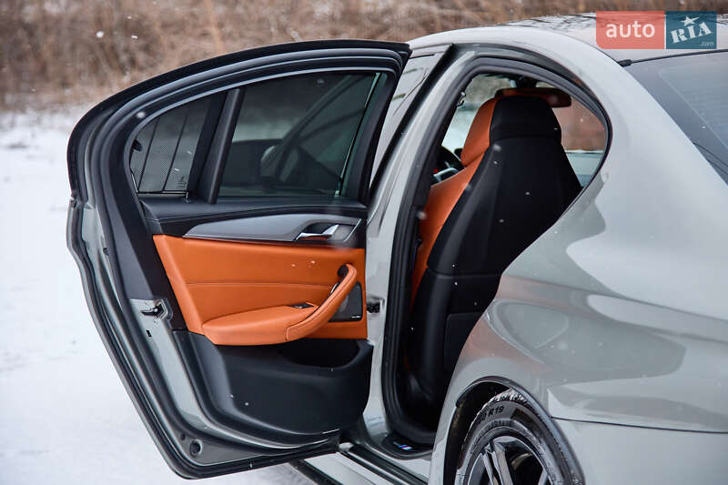 Седан BMW M5 2020 в Полтаве