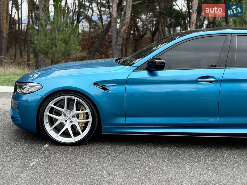 Седан BMW M5 2018 в Києві