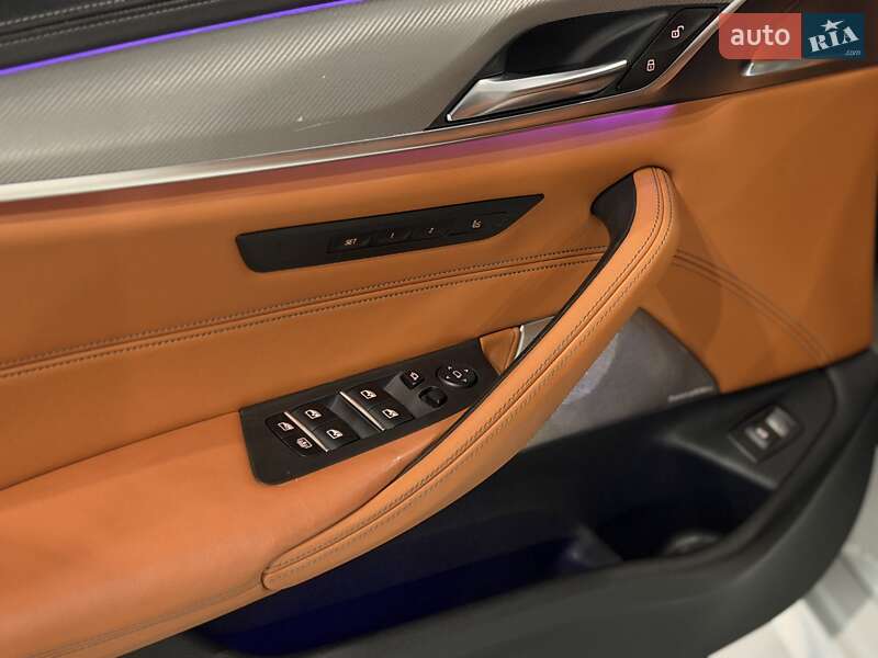 Седан BMW M5 2019 в Одесі